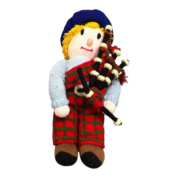 Handmade Scottish Bagpiper Knit Doll With Red Tartan Outfit & Blue Beret Vintage - Picture 3 of 4